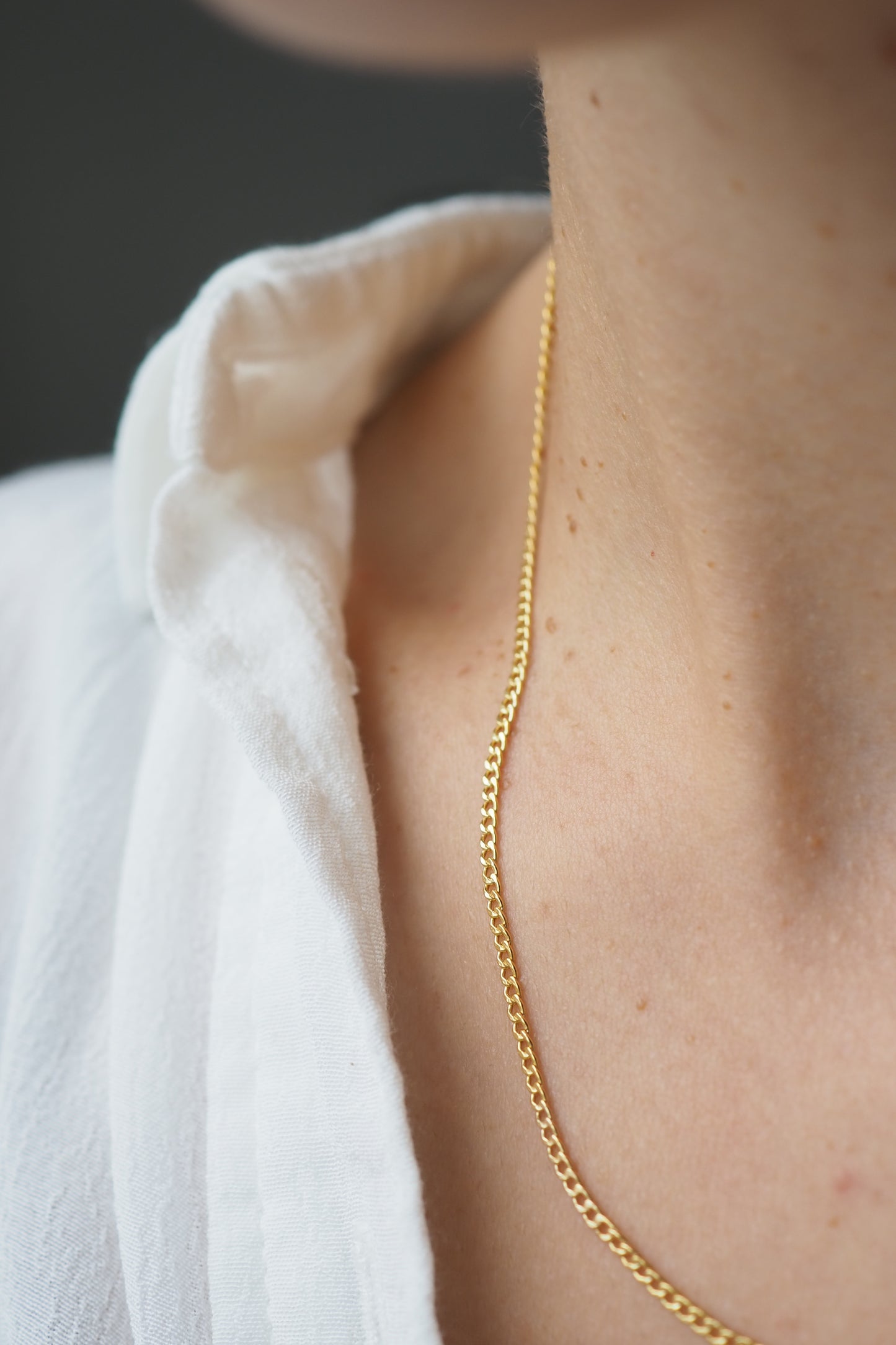 9ct Yellow Gold 1.8mm Hollow Curb Chain - Hallmarked