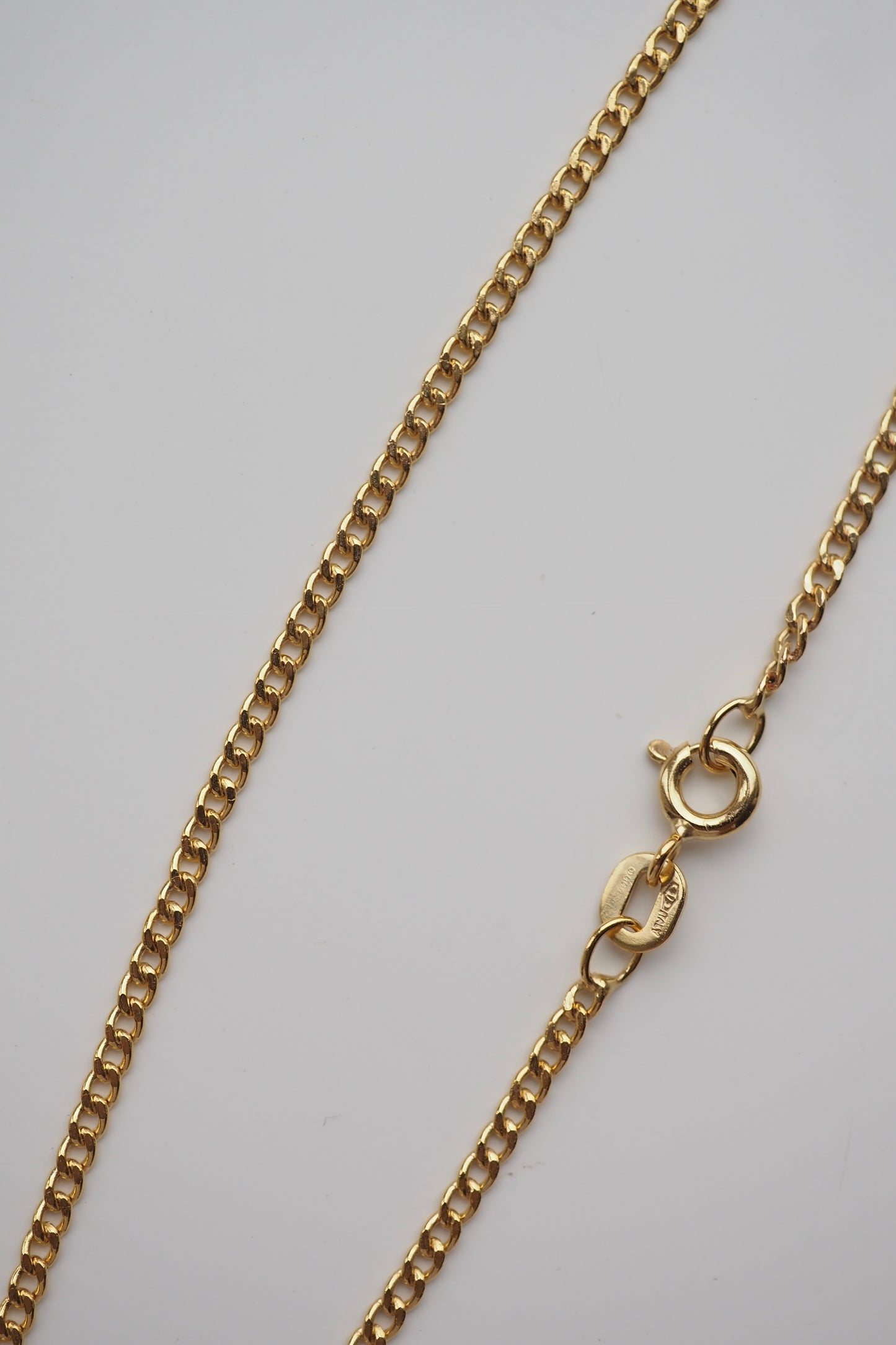 9ct Yellow Gold 1.8mm Hollow Curb Chain - Hallmarked
