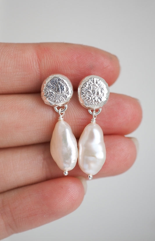 Organic Pebble Pearl Danglies